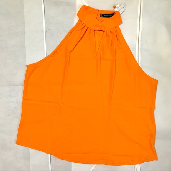 🎊 New New York & Company Sleeveless Twist-Neck Cut Out Top - Picture 4 of 6